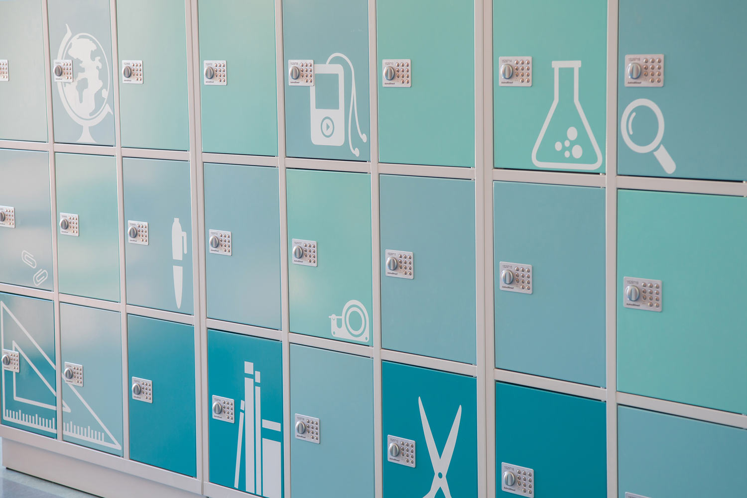 astradirect Schulschließfächer Schutzbrief, Gymnasium Olbernhau Die astradirect Schulschließfächer Versicherung, im Gymnasium in Olbernhau