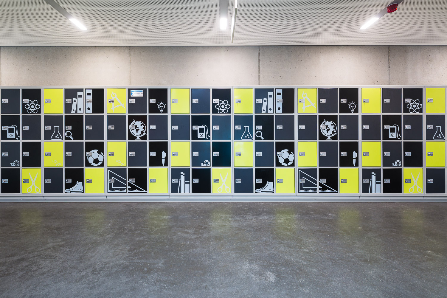 astradirect Schulschließfächer Schutzbrief, Hermann von Helmholtz Gymnasium Potsdam Die astradirect Schulschließfächer Versicherung, im Hermann von Helmholtz Gymnasium in Potsdam