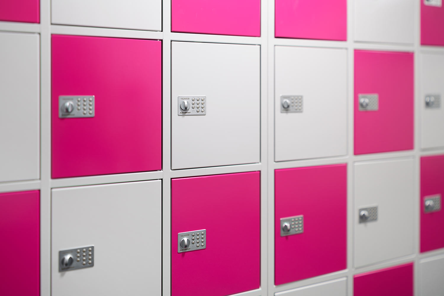 astradirect Schließfachanlagen, Marcomedia Hochschule München Die Schließfachanlage von astradirect, in der Marcomedia Hochschule in München